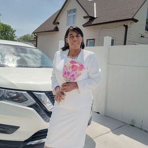 Meet your Posher, Maxine